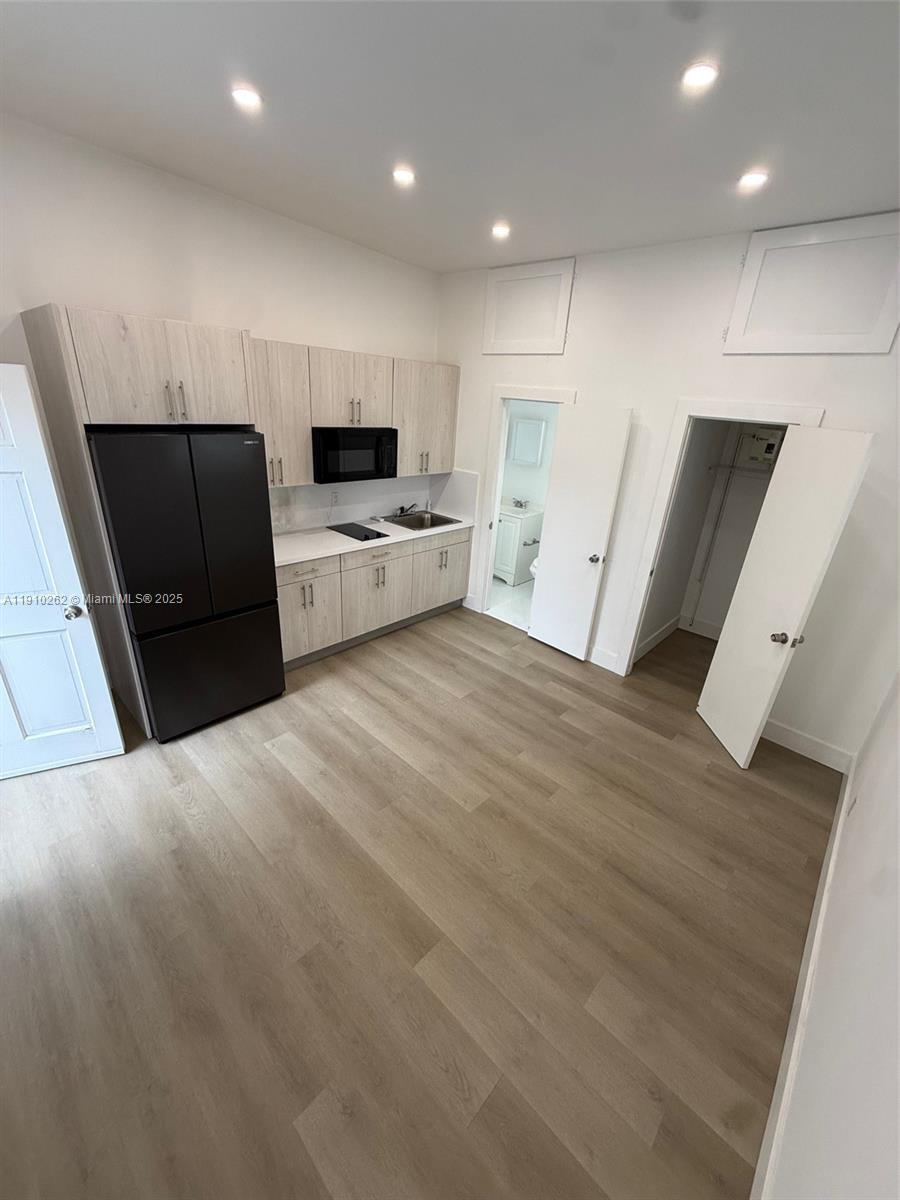 CORAL WAY VILLAGE SEC A P - Residential Lease