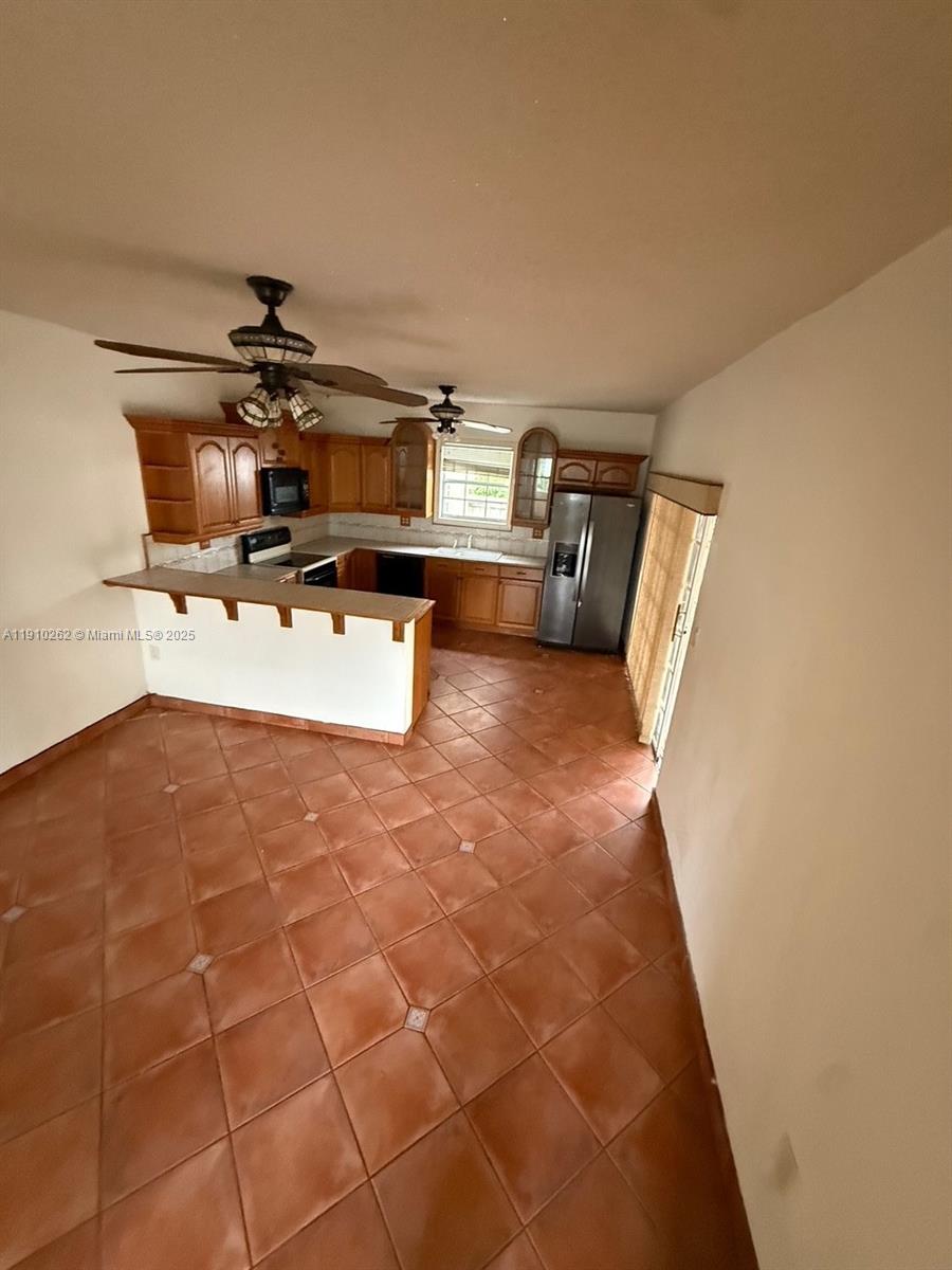 CORAL WAY VILLAGE SEC A P - Residential Lease