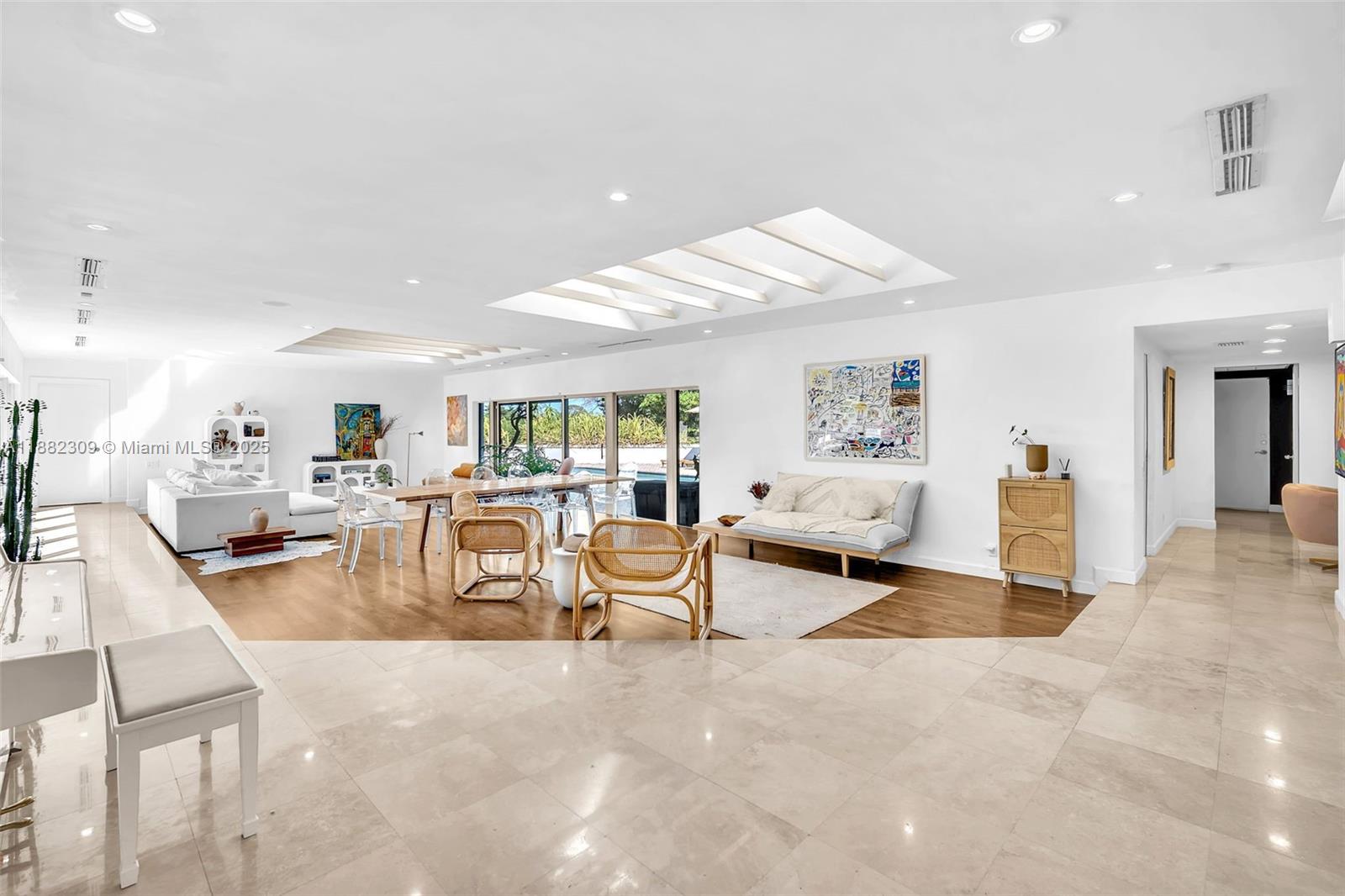 HOLLYWOOD HILLS NORTH SEC - Residential