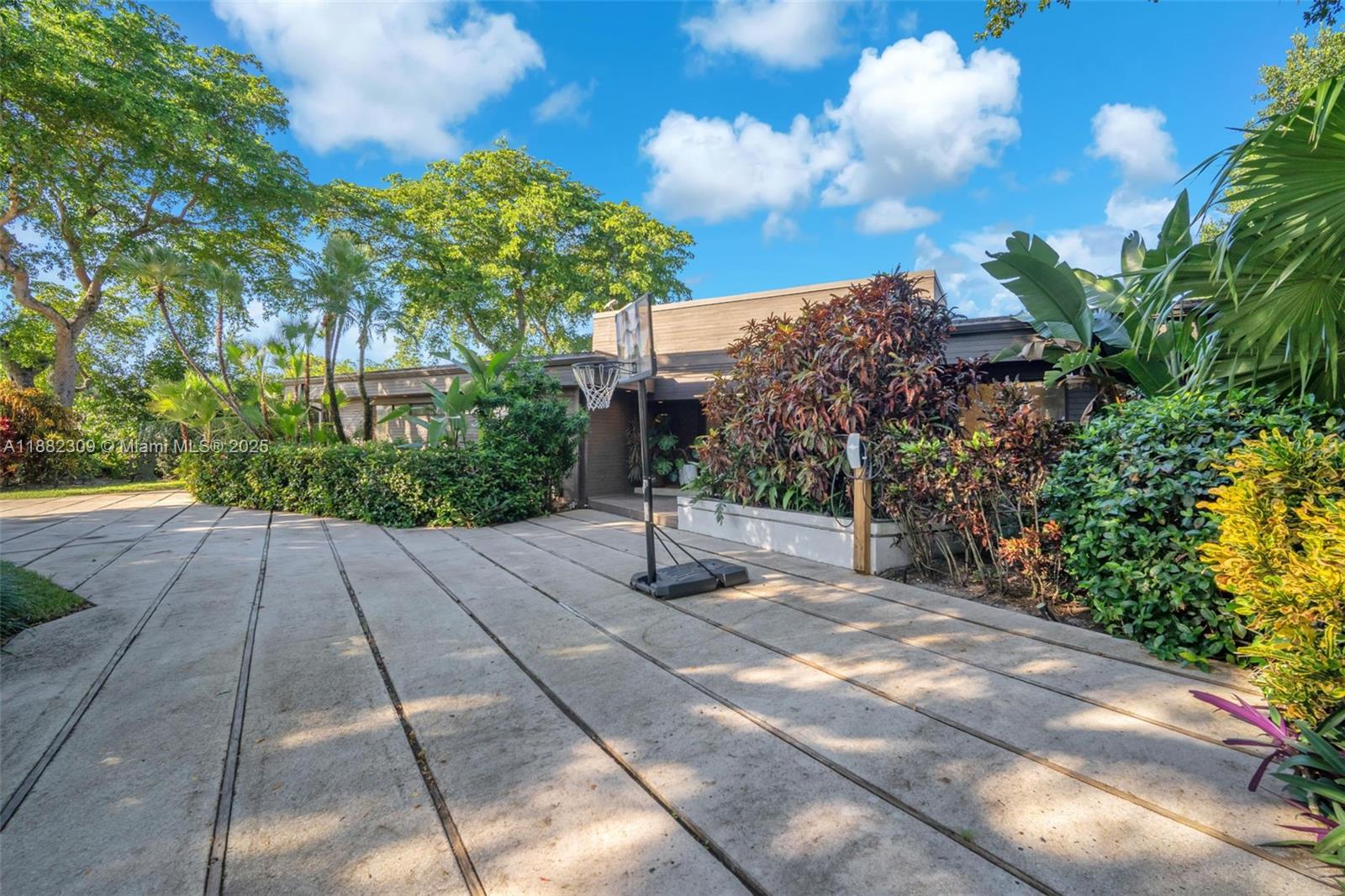 HOLLYWOOD HILLS NORTH SEC - Residential