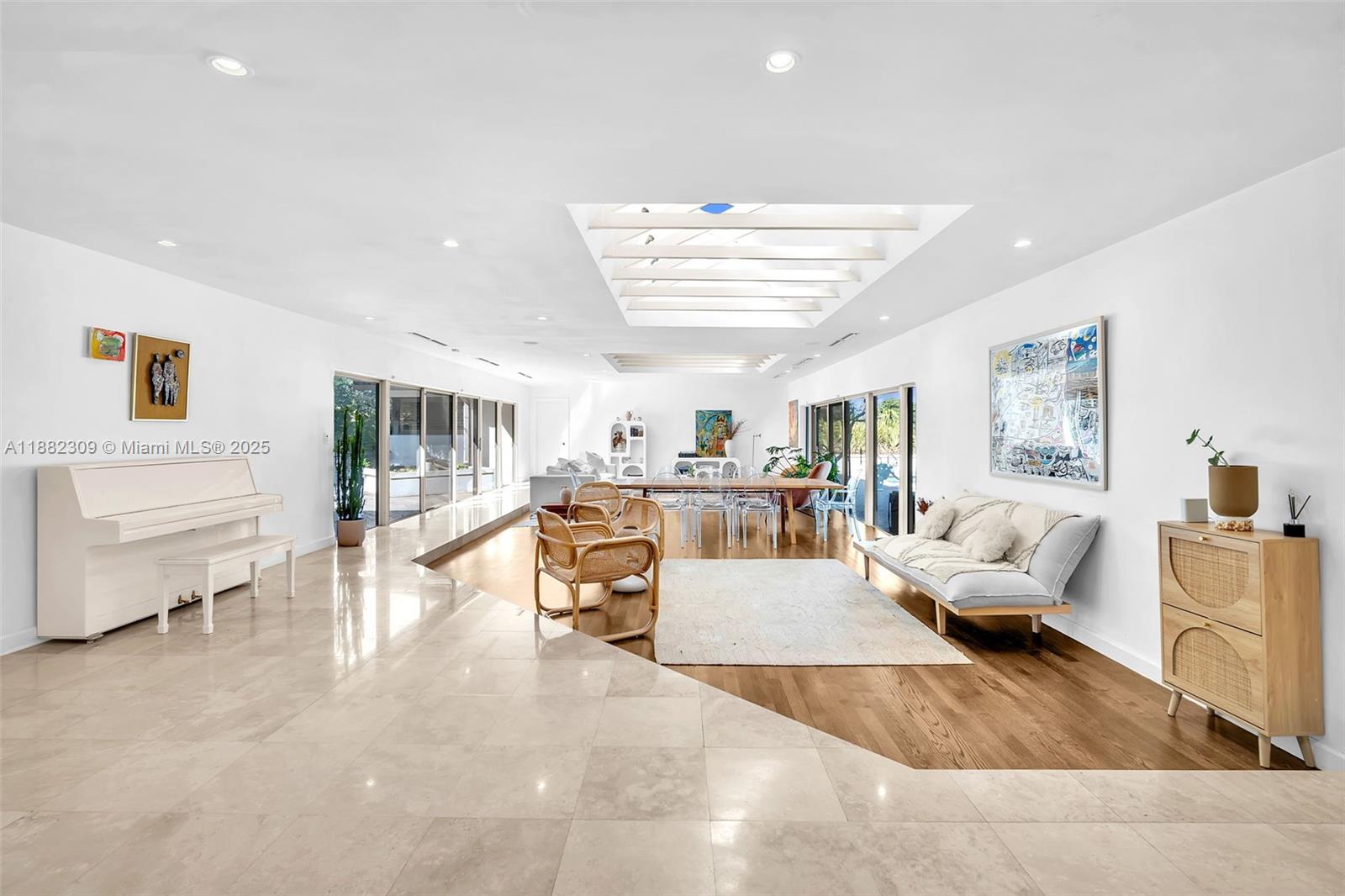 HOLLYWOOD HILLS NORTH SEC - Residential