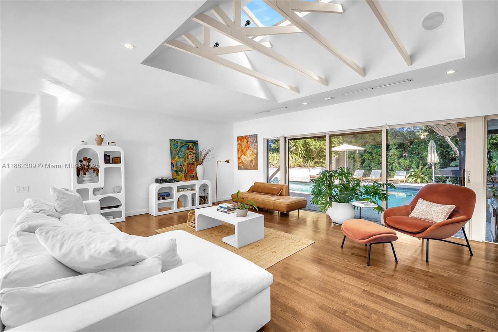 HOLLYWOOD HILLS NORTH SEC - Residential