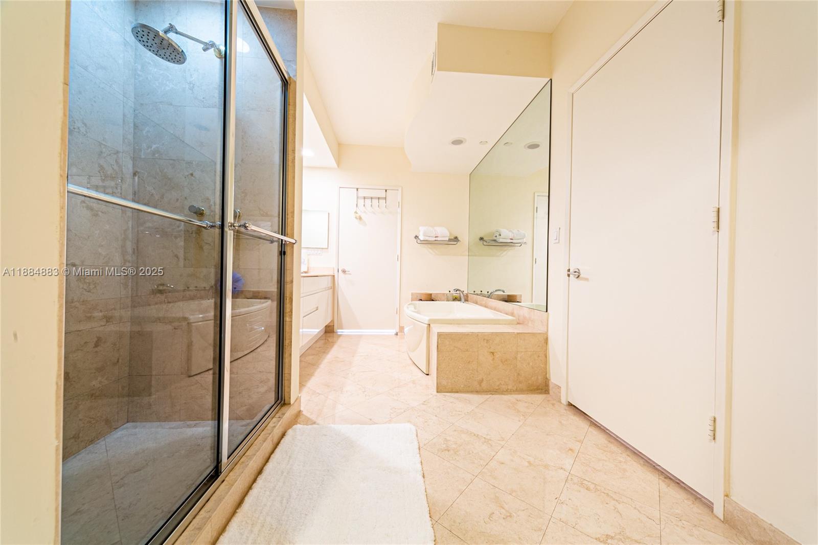 RESORT VILLA ONE CONDO - Residential Lease