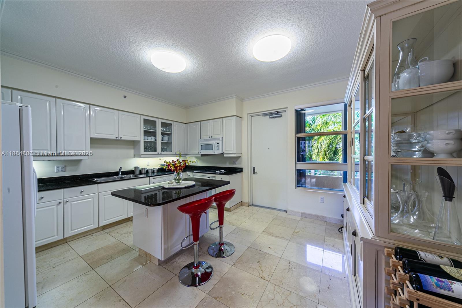 RESORT VILLA ONE CONDO - Residential Lease