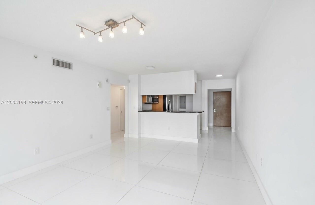 31 SE 5th St 3210