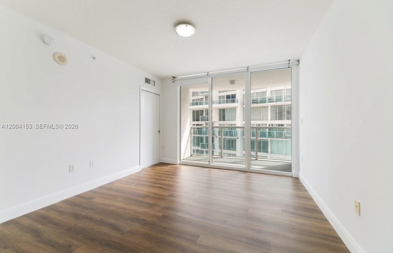 31 SE 5th St 3210