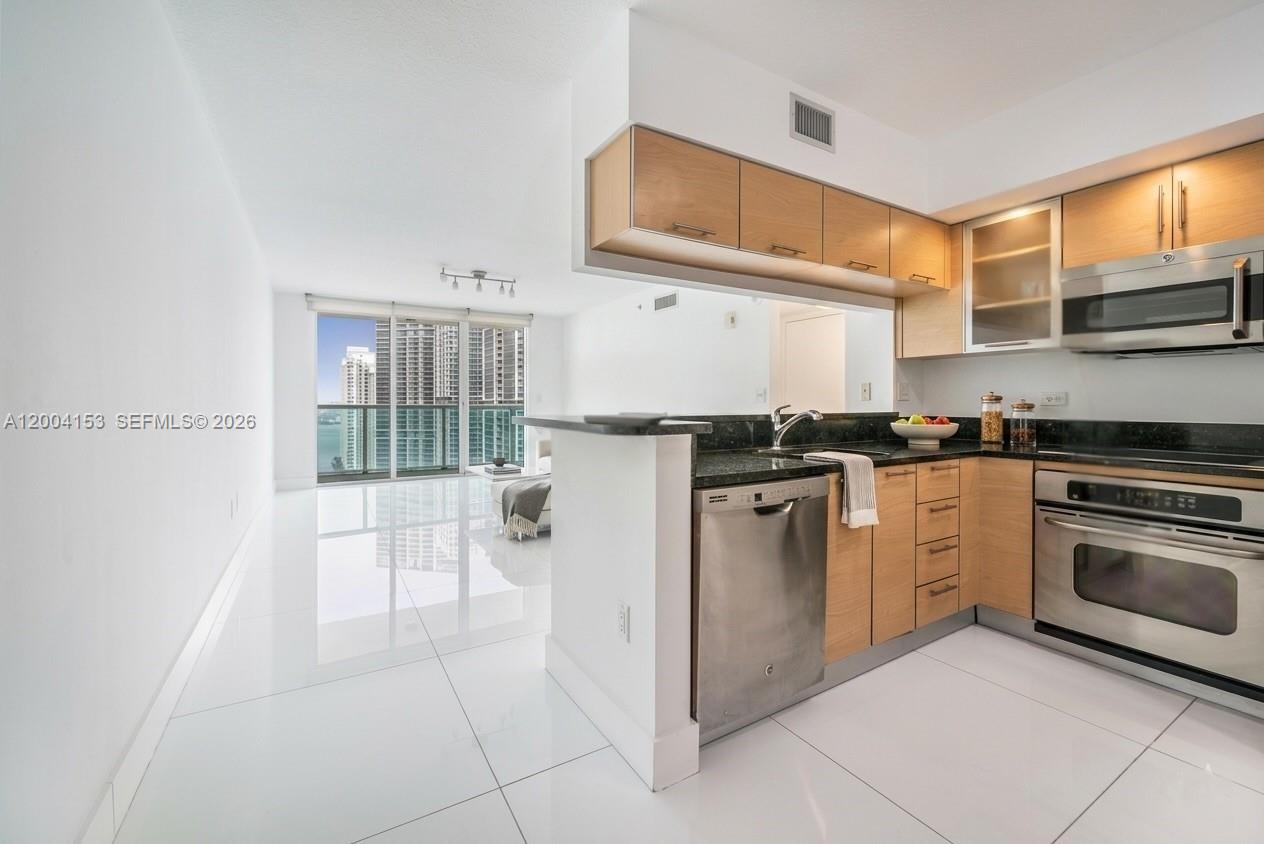 BRICKELL ON THE RIVER N T - Residential Lease