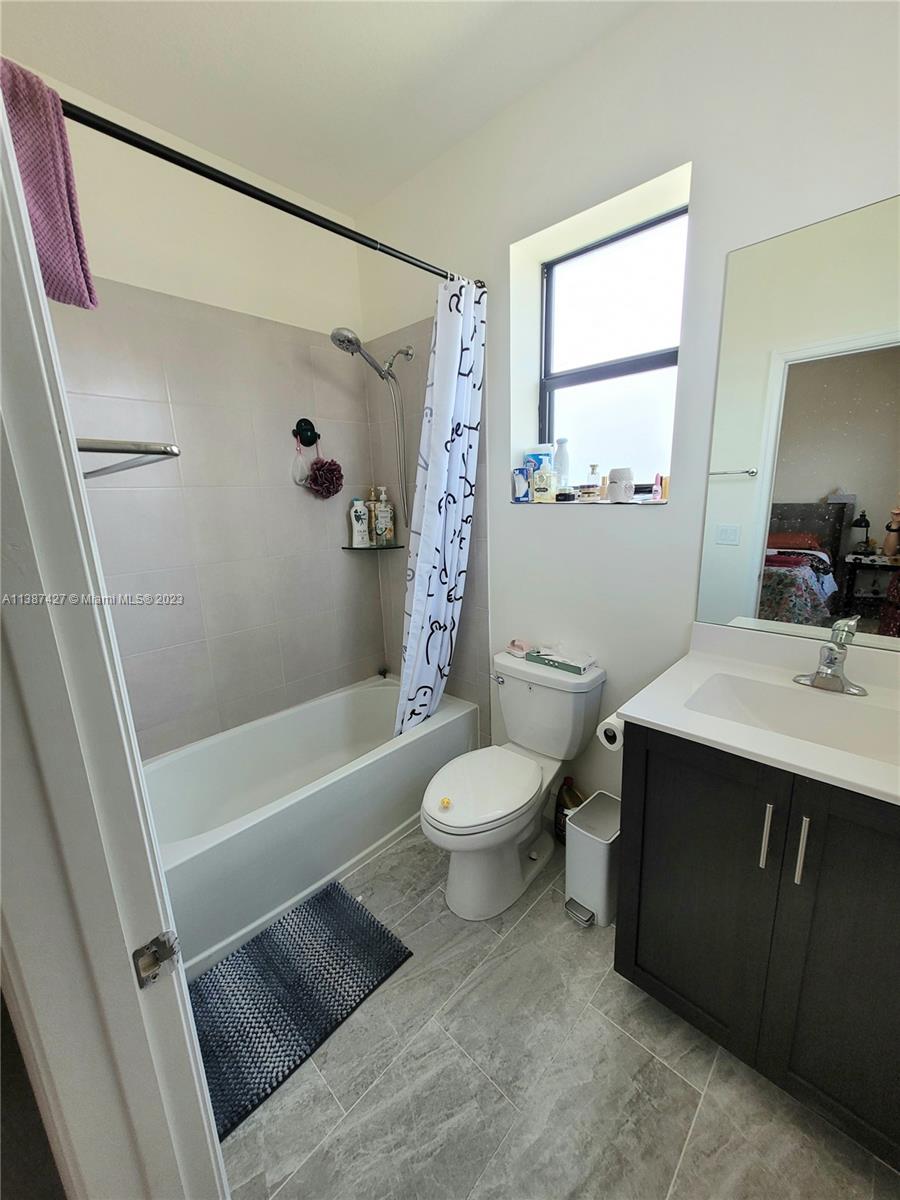 AQUABELLA NORTH REPLAT - Residential