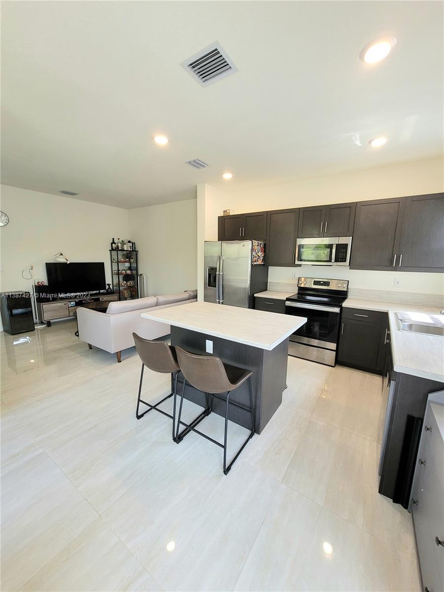 AQUABELLA NORTH REPLAT - Residential