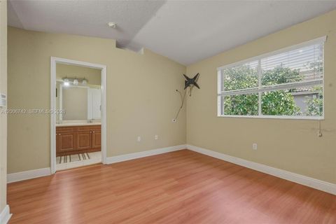 Tiny photo for 16613 NW 71st Ave, Miami Lakes, FL 33014 (MLS # A12006742)