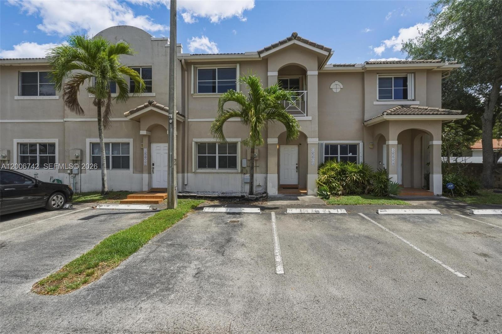 PASEOS AT MIAMI LAKES - Residential