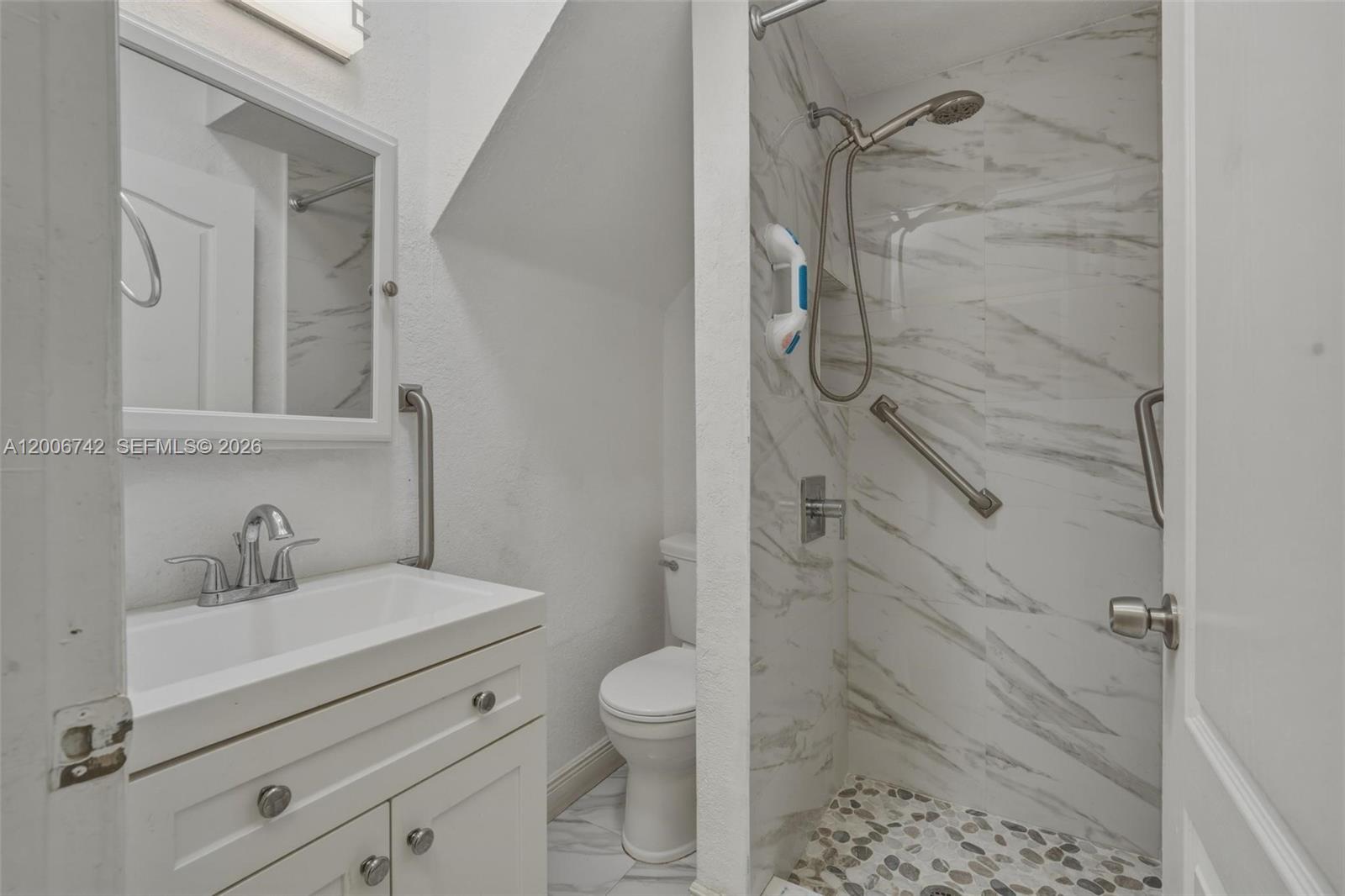 PASEOS AT MIAMI LAKES - Residential
