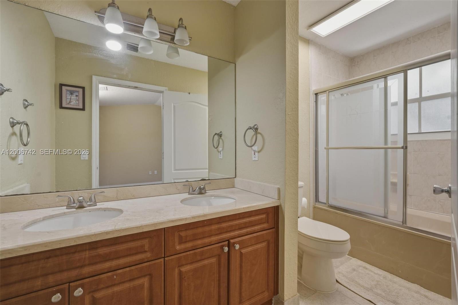 PASEOS AT MIAMI LAKES - Residential