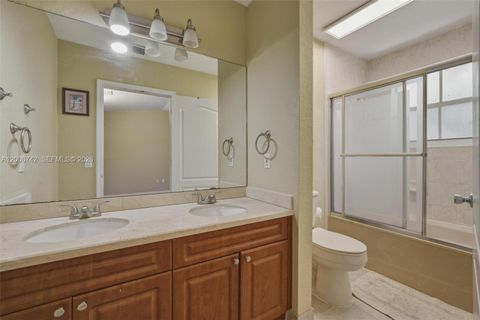 Tiny photo for 16613 NW 71st Ave, Miami Lakes, FL 33014 (MLS # A12006742)