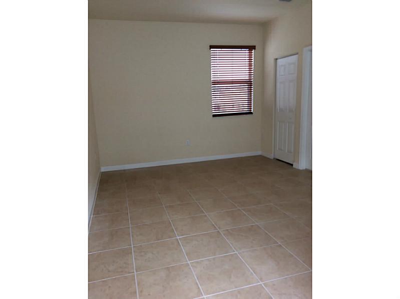 KENDALL COMMONS SQUARE - Residential Lease