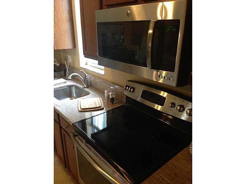 KENDALL COMMONS SQUARE - Residential Lease