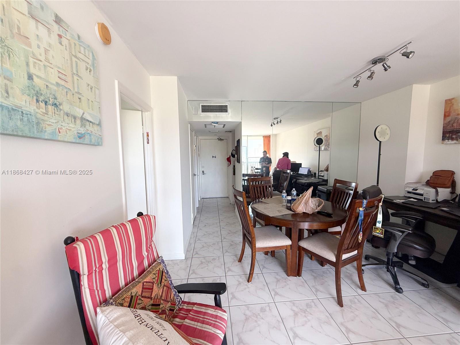 20335 W Country Club Dr 1007