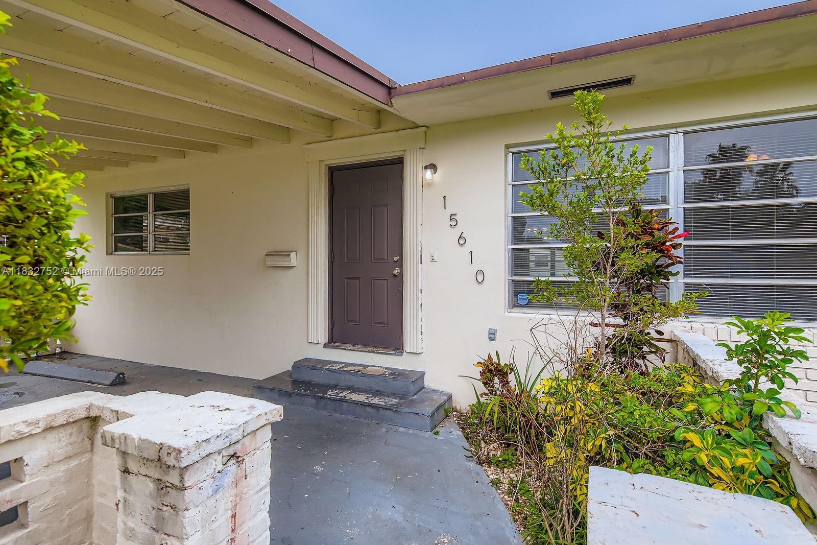 15610 NW 2nd Ct