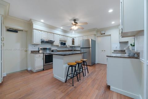 Tiny photo for 2046 NE 15th St, Fort Lauderdale, FL 33304 (MLS # A11977260)