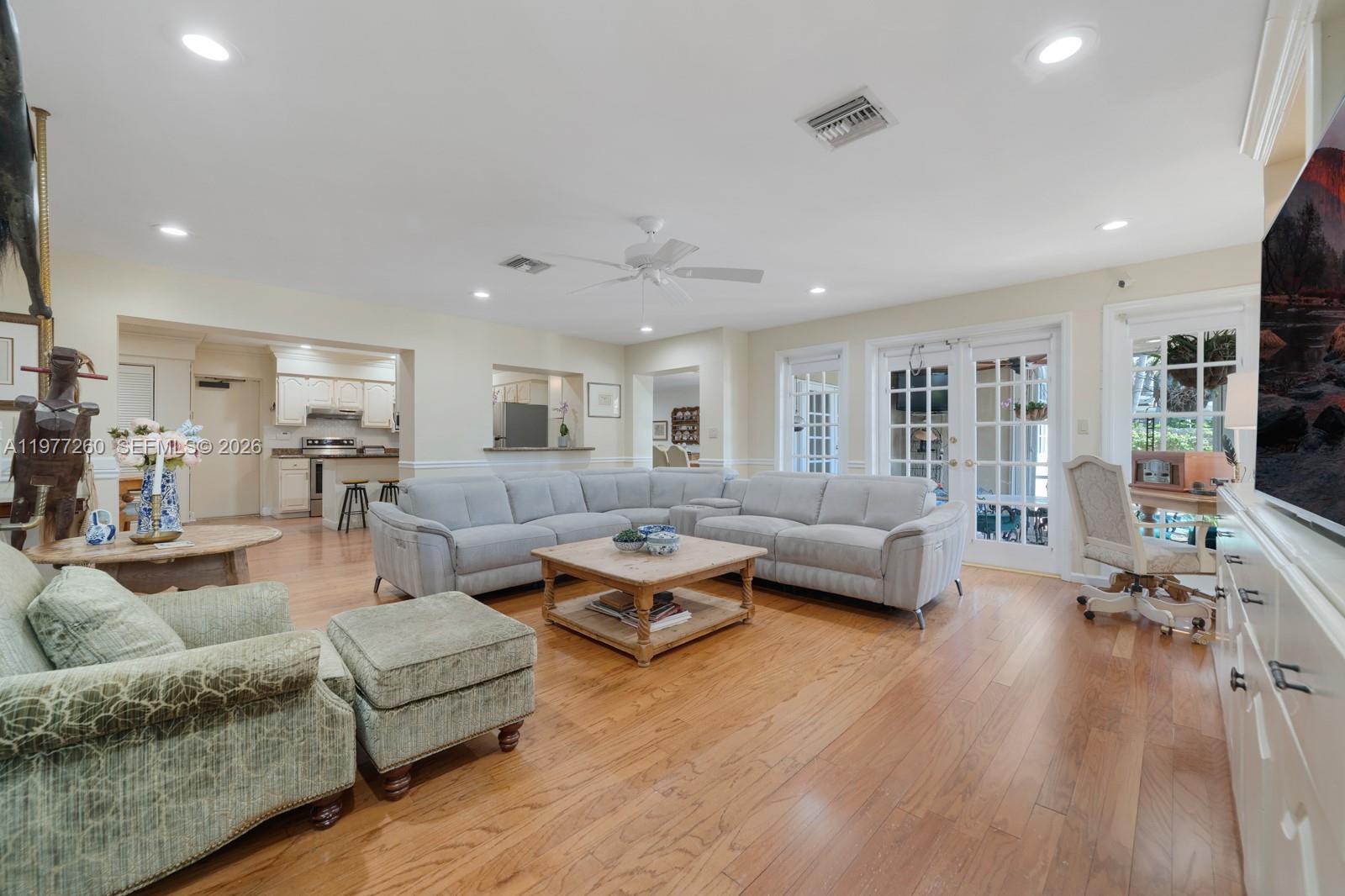 LAUDER GATE ISLES - Residential