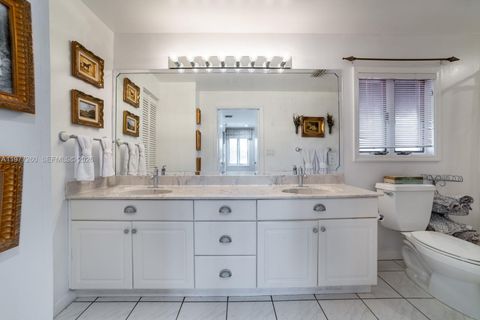 Tiny photo for 2046 NE 15th St, Fort Lauderdale, FL 33304 (MLS # A11977260)