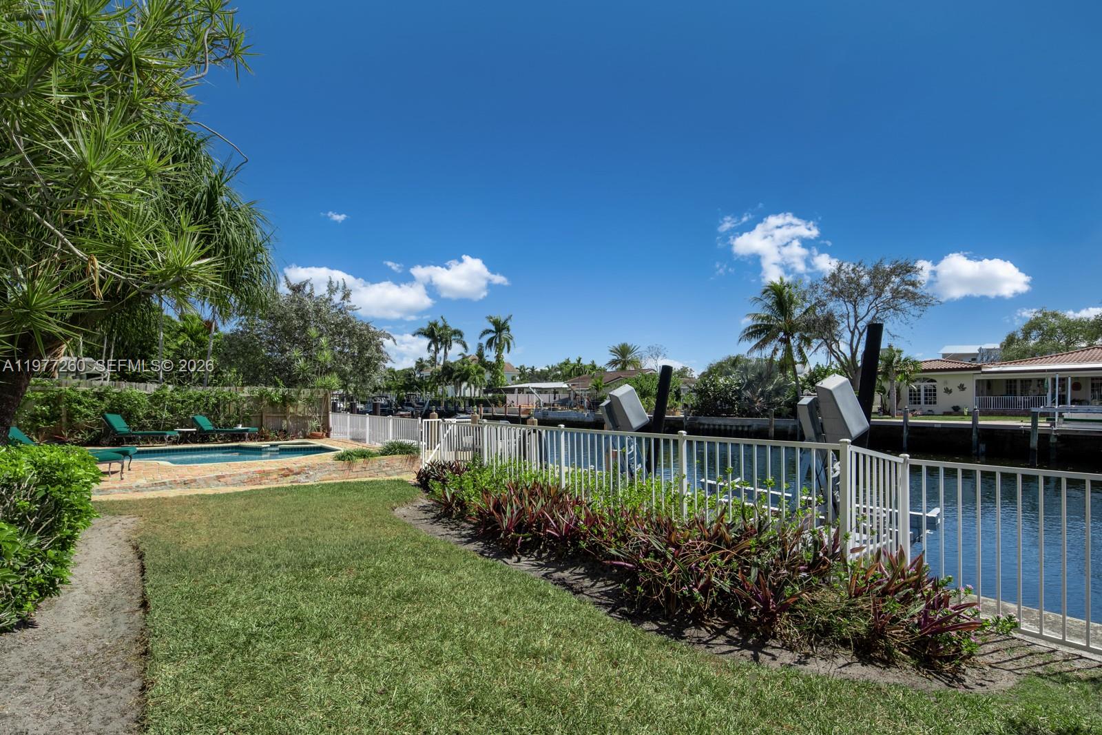 LAUDER GATE ISLES - Residential