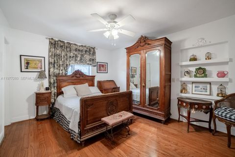 Tiny photo for 2046 NE 15th St, Fort Lauderdale, FL 33304 (MLS # A11977260)