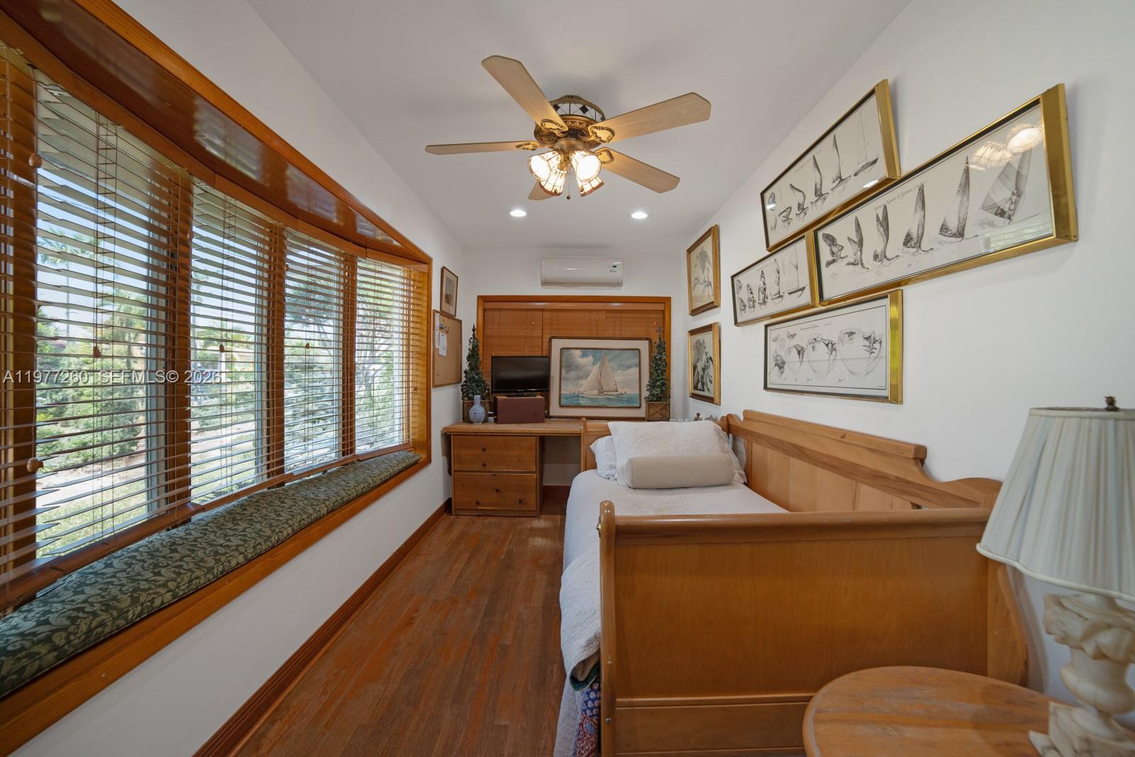 LAUDER GATE ISLES - Residential