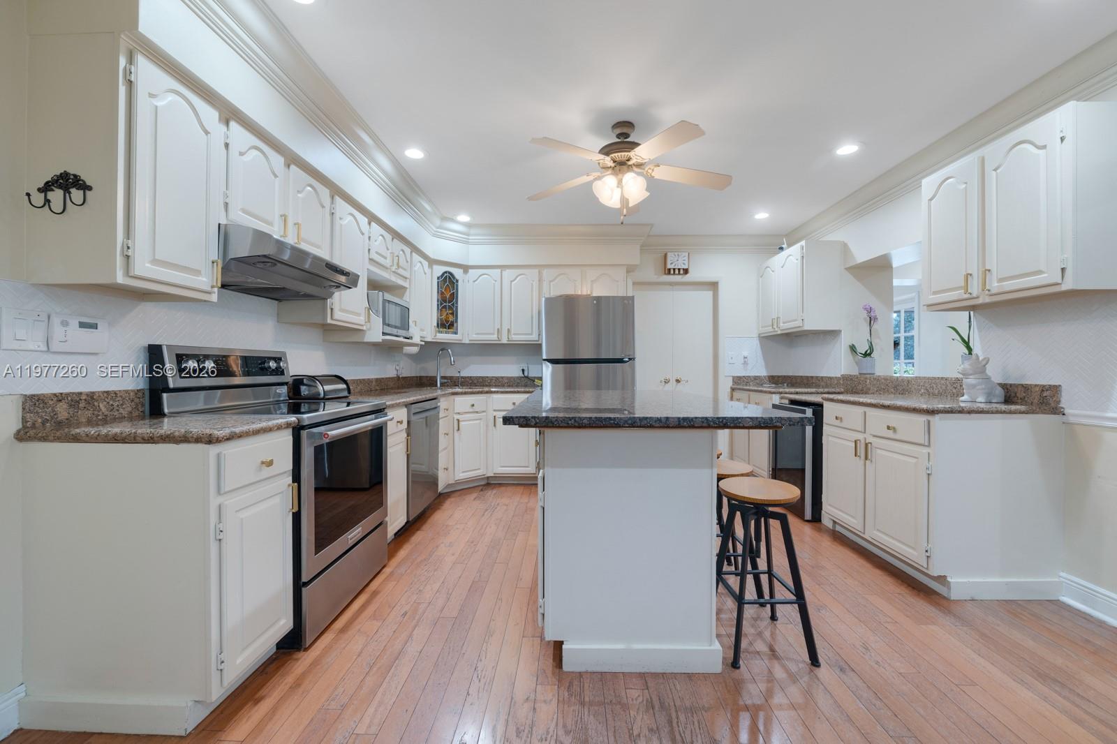 LAUDER GATE ISLES - Residential