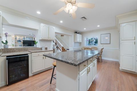 Tiny photo for 2046 NE 15th St, Fort Lauderdale, FL 33304 (MLS # A11977260)