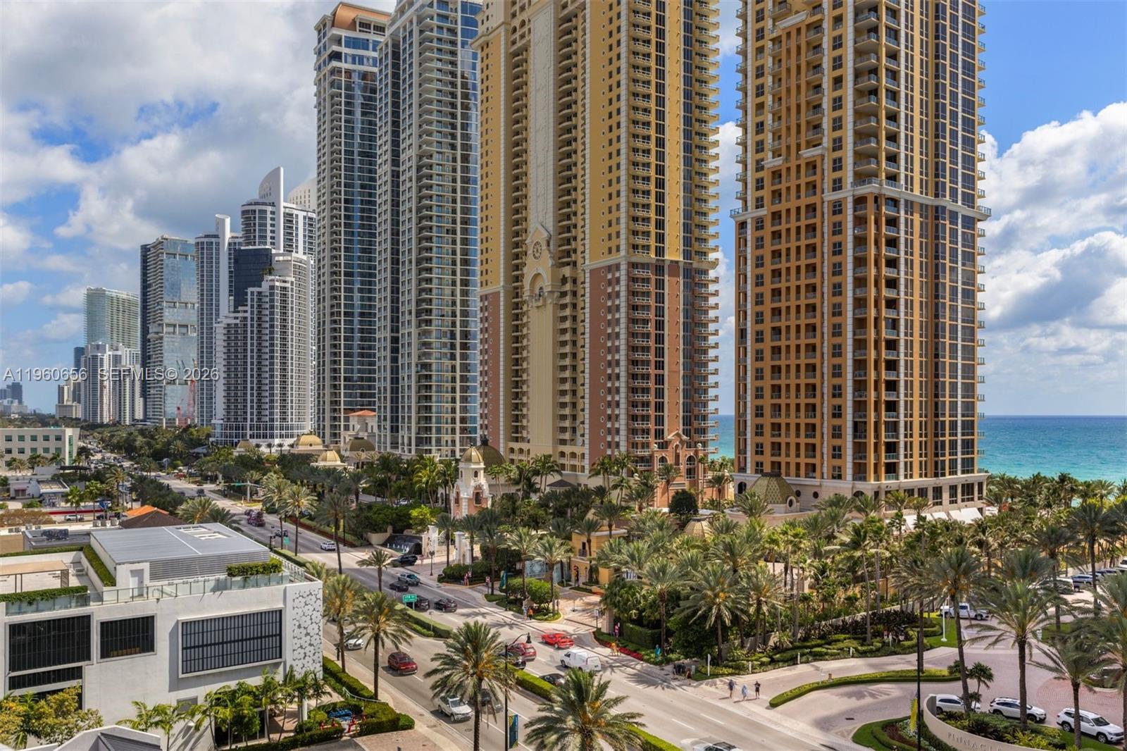 AURORA CONDOMINIUM - Residential