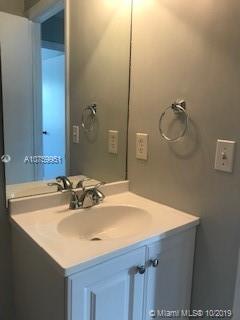 VISTA ALEGRE TOWNHOMES VI - Residential Lease