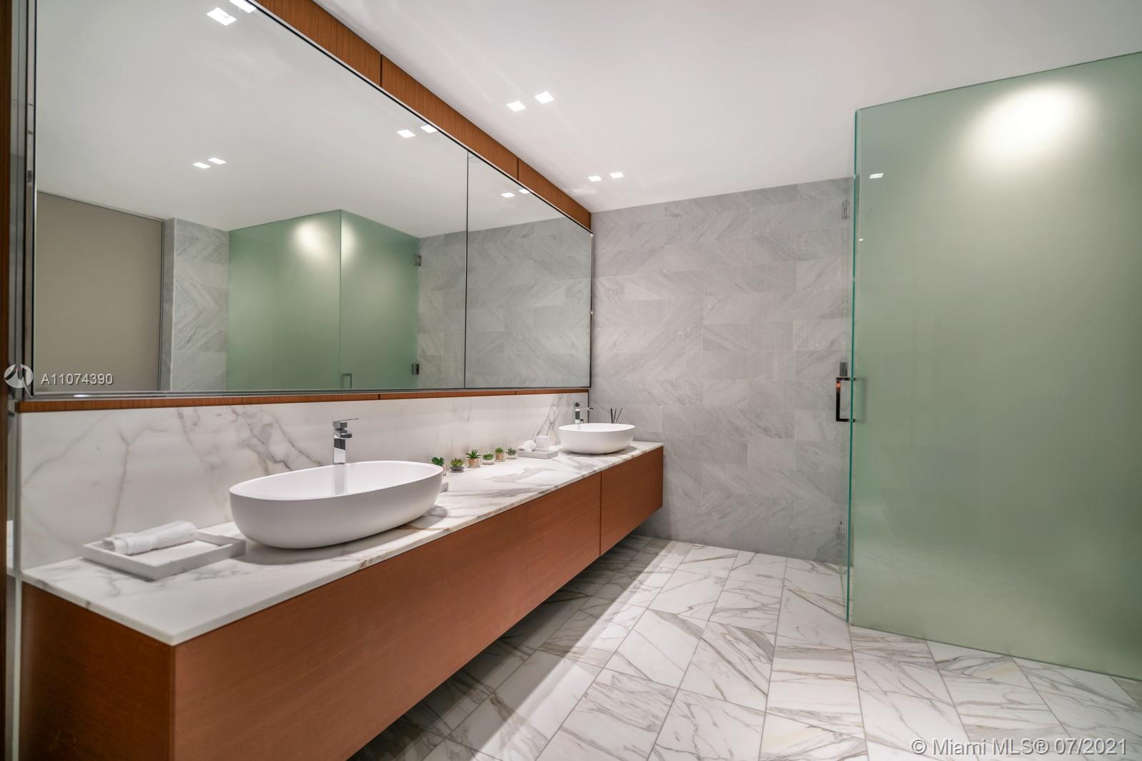 OCEANA BAL HARBOUR CONDO - Residential