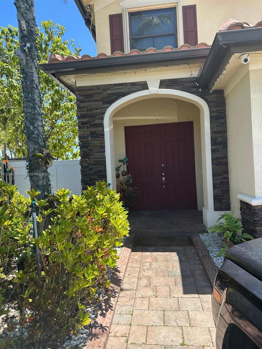 3406 W 88th St, Hialeah, Miami-Dade County, Florida - 4 Bedrooms  
3 Bathrooms - 