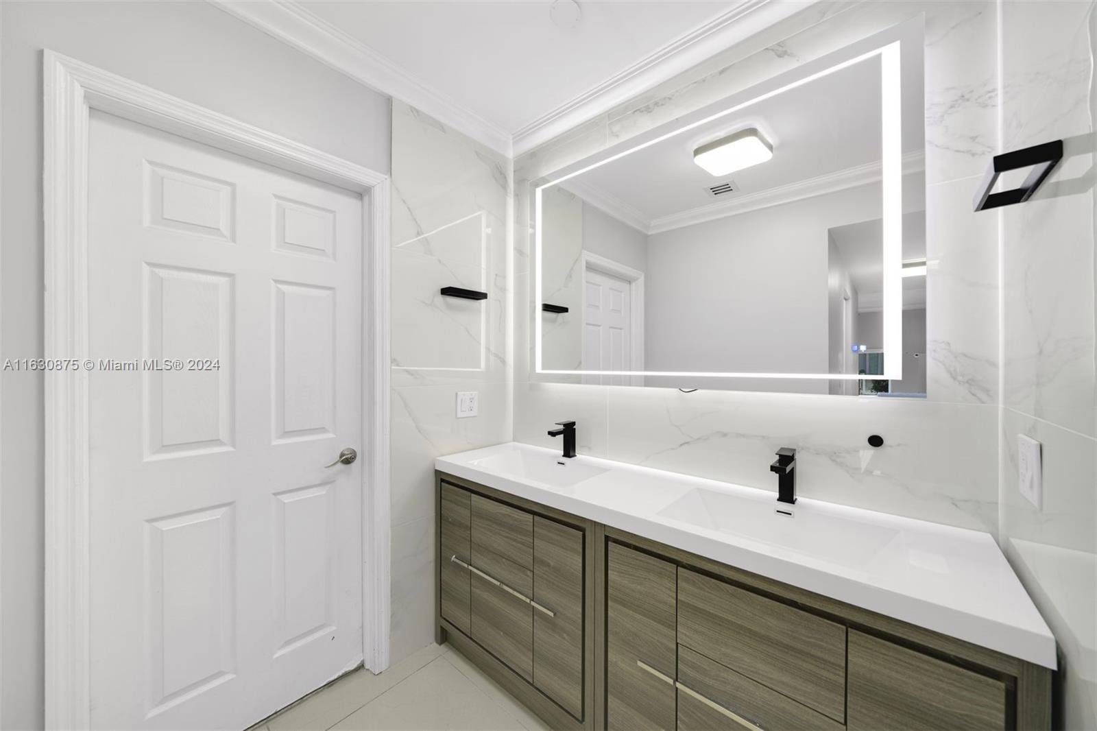 EASTERN SHORES 1ST ADDN - Residential