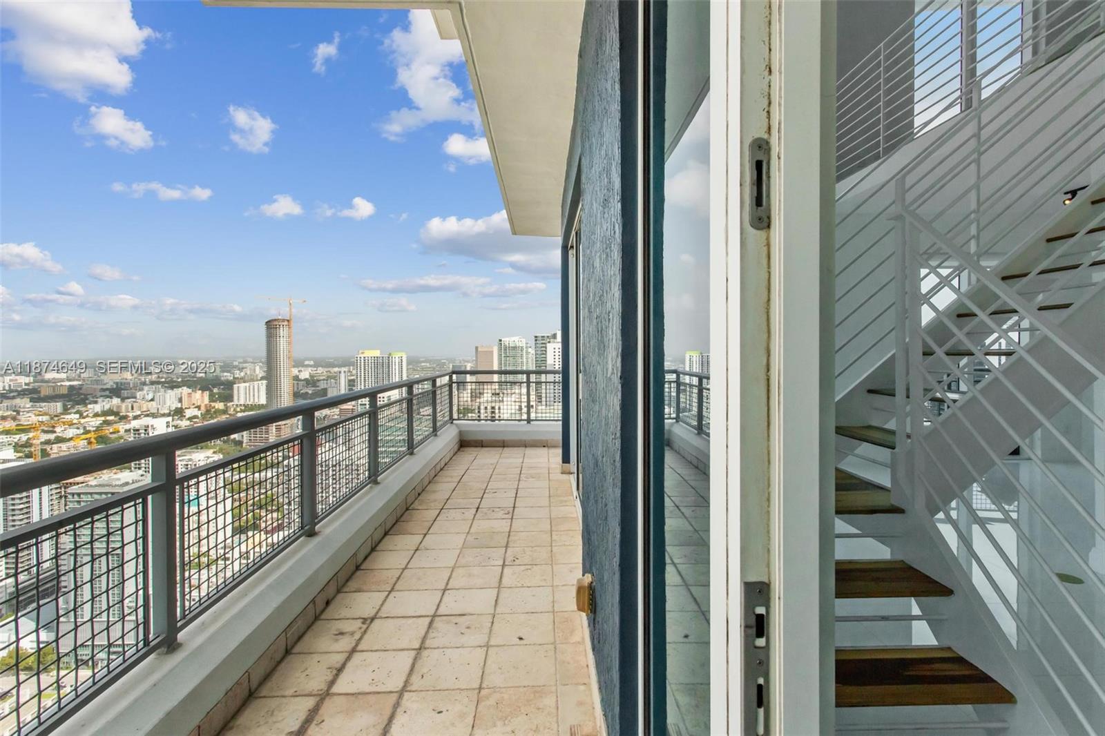 INFINITY AT BRICKELL COND - Residential