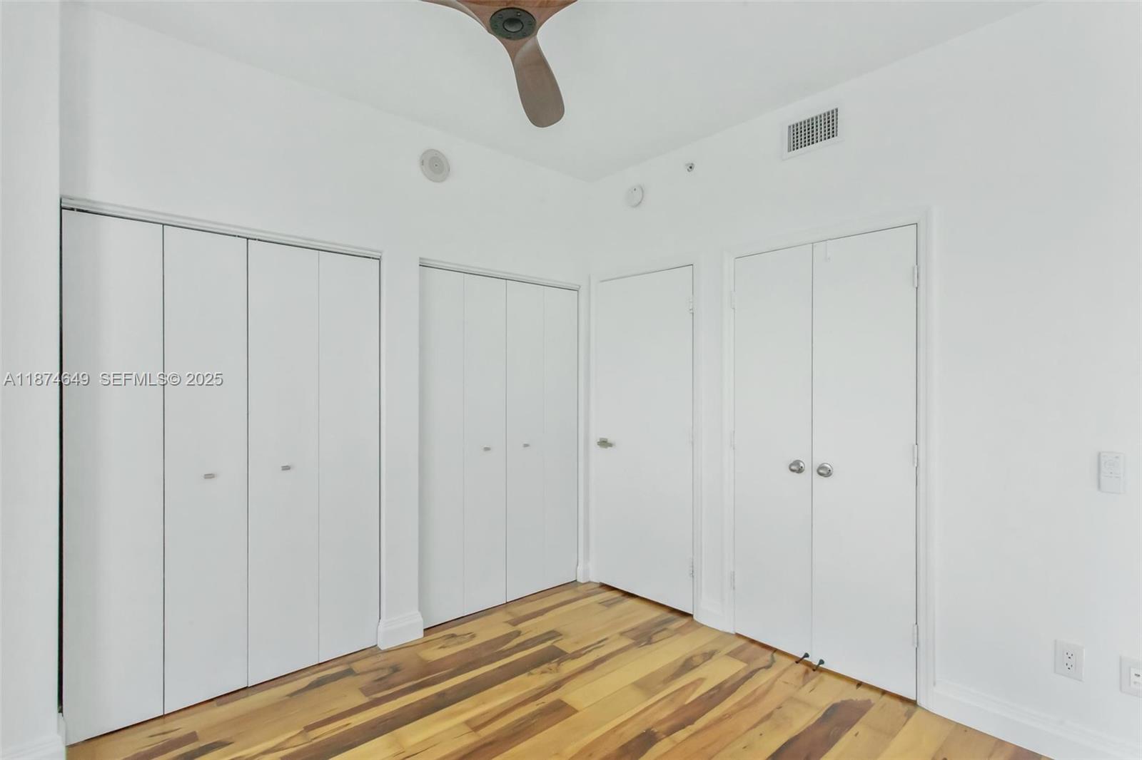 INFINITY AT BRICKELL COND - Residential