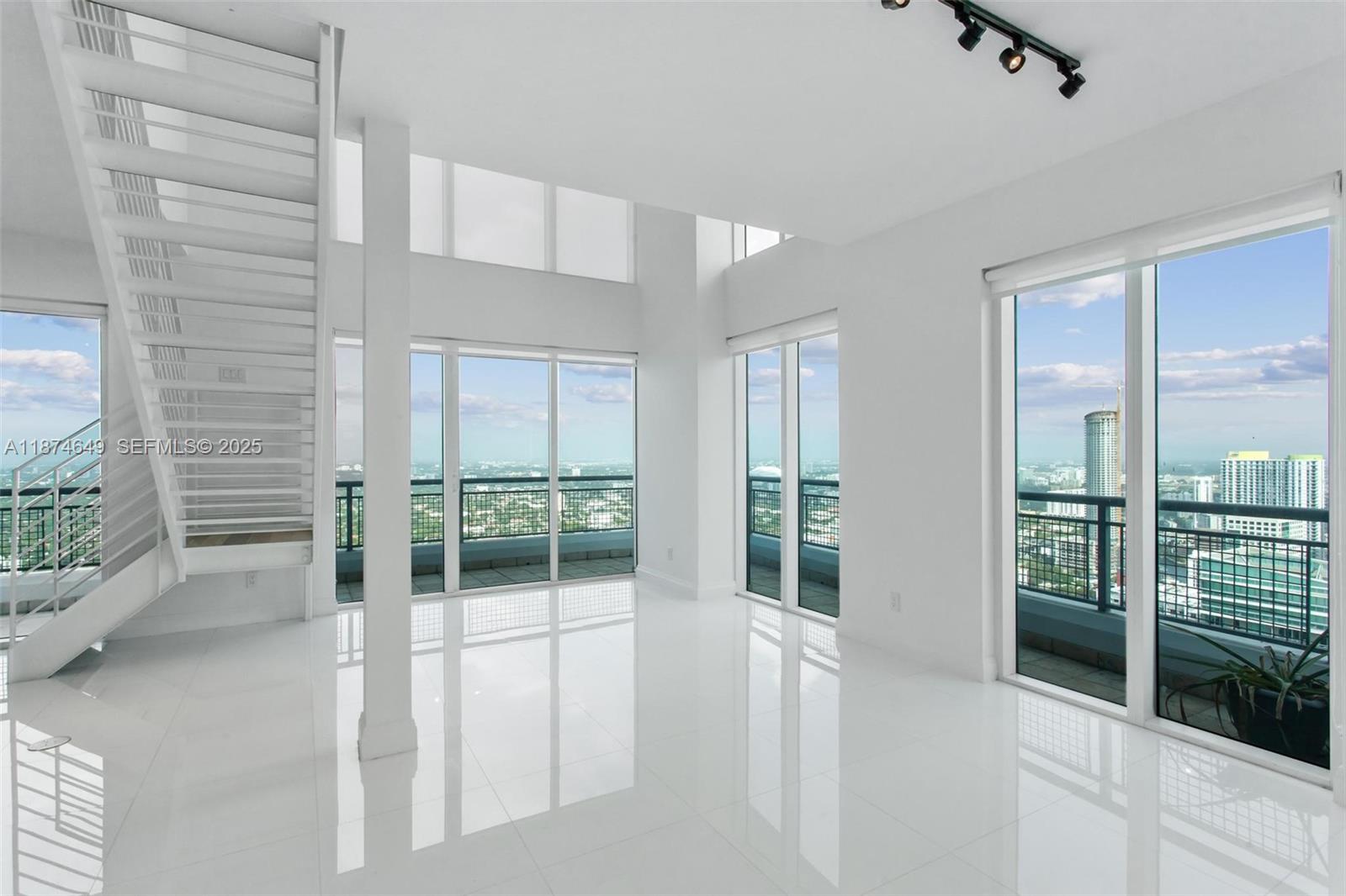INFINITY AT BRICKELL COND - Residential
