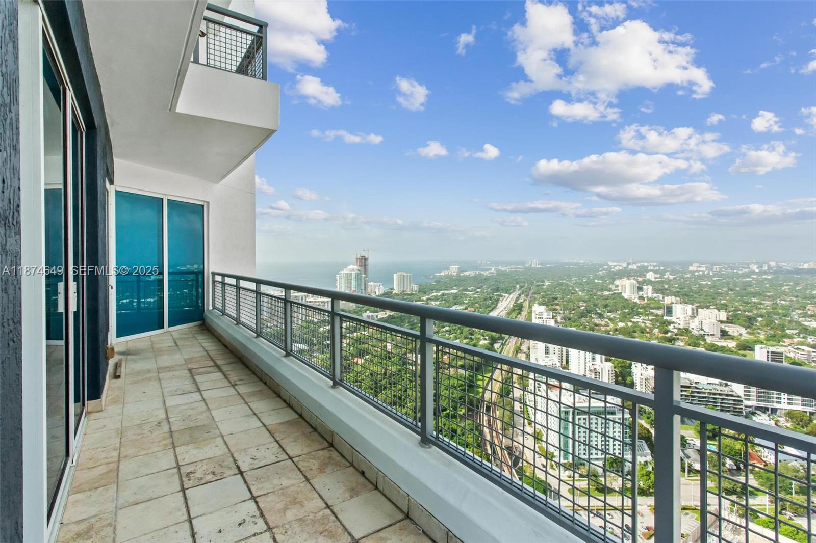 INFINITY AT BRICKELL COND - Residential