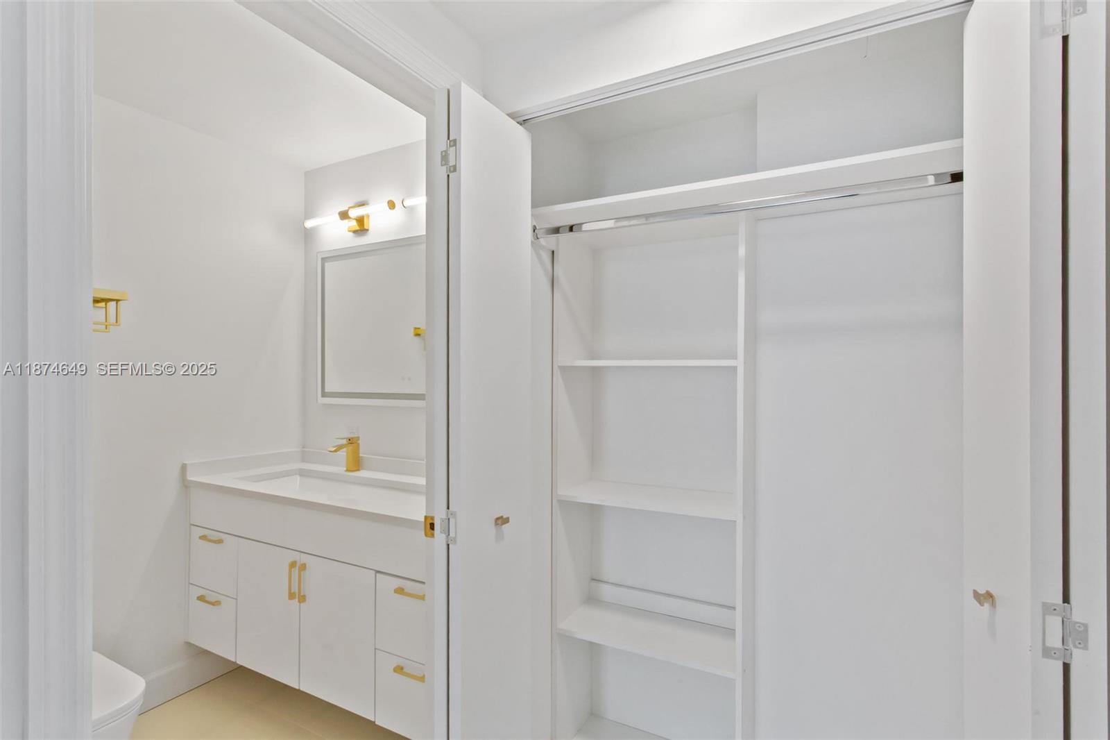 INFINITY AT BRICKELL COND - Residential