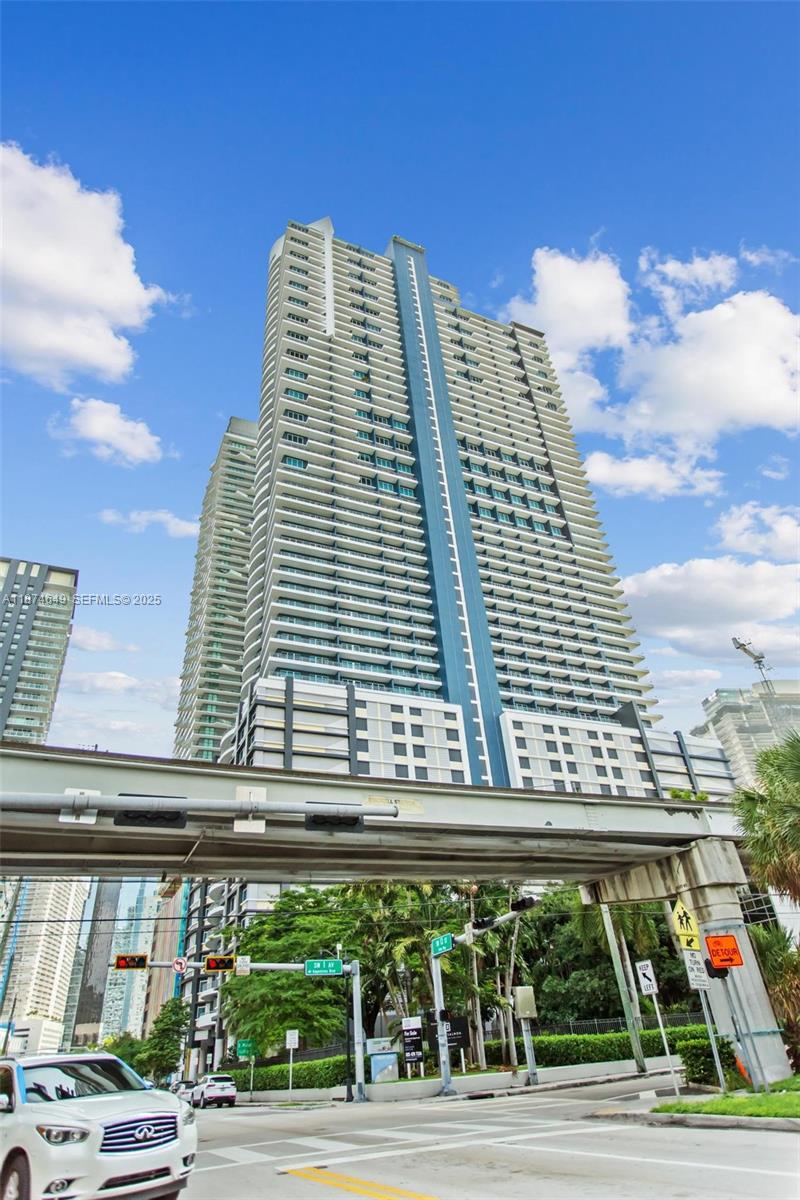 INFINITY AT BRICKELL COND - Residential