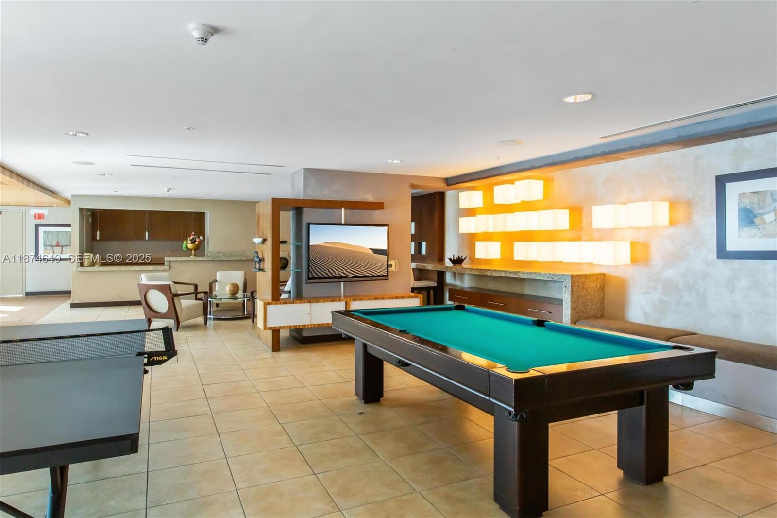 INFINITY AT BRICKELL COND - Residential