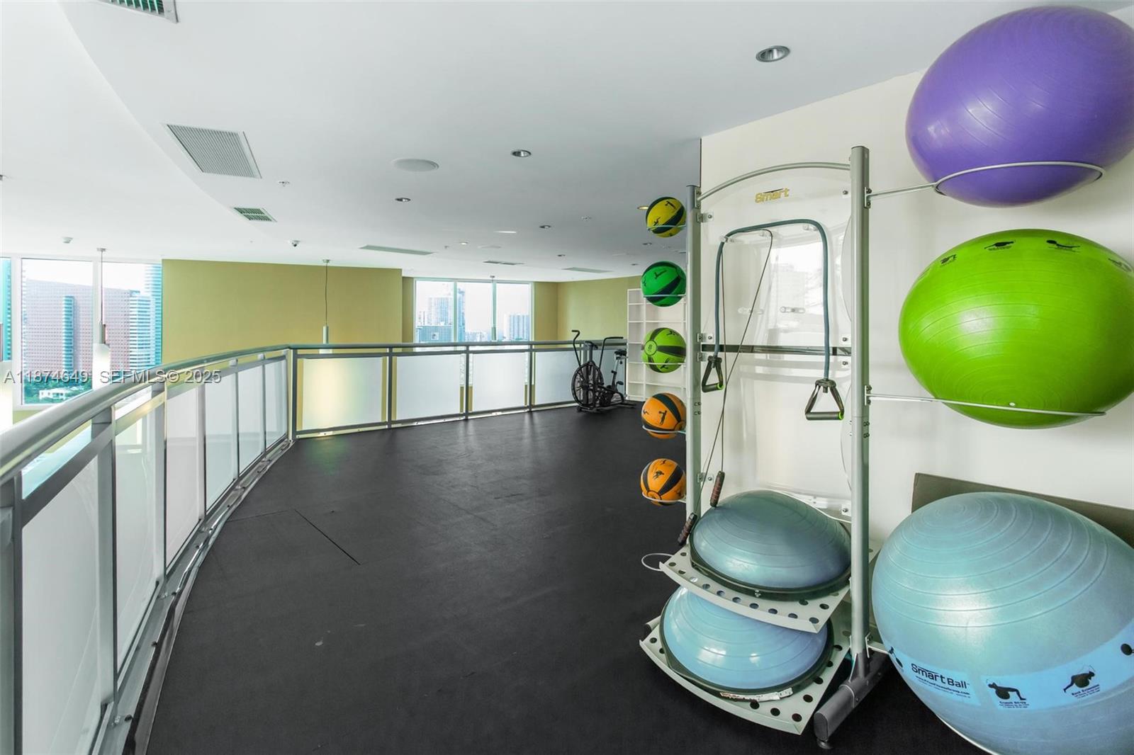 INFINITY AT BRICKELL COND - Residential