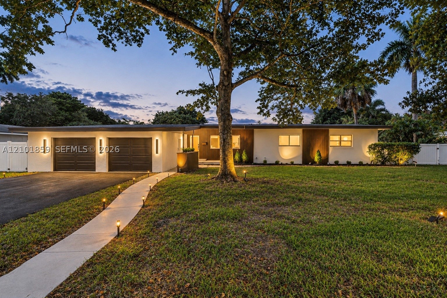 724 Garden Ct, Plantation FL 33317