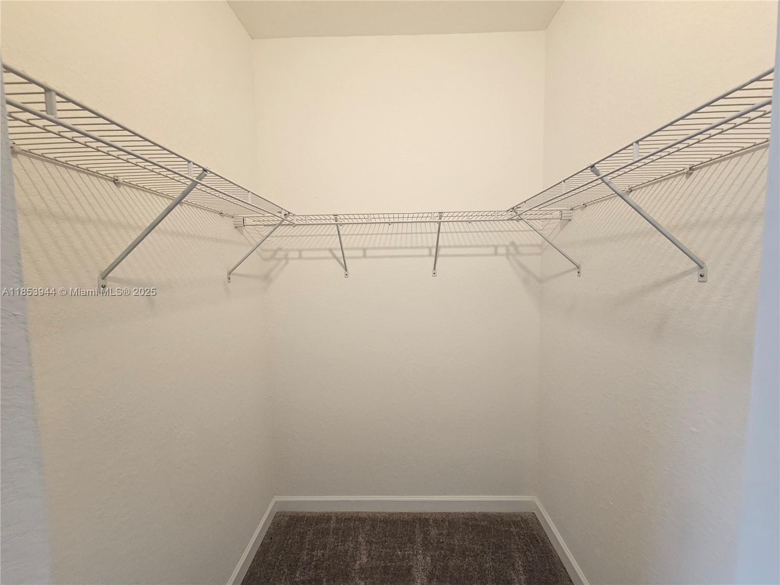 PINE ISLE - Residential