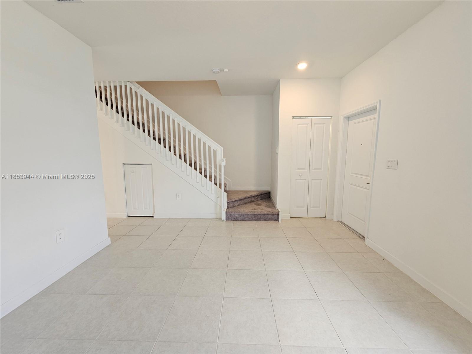 PINE ISLE - Residential