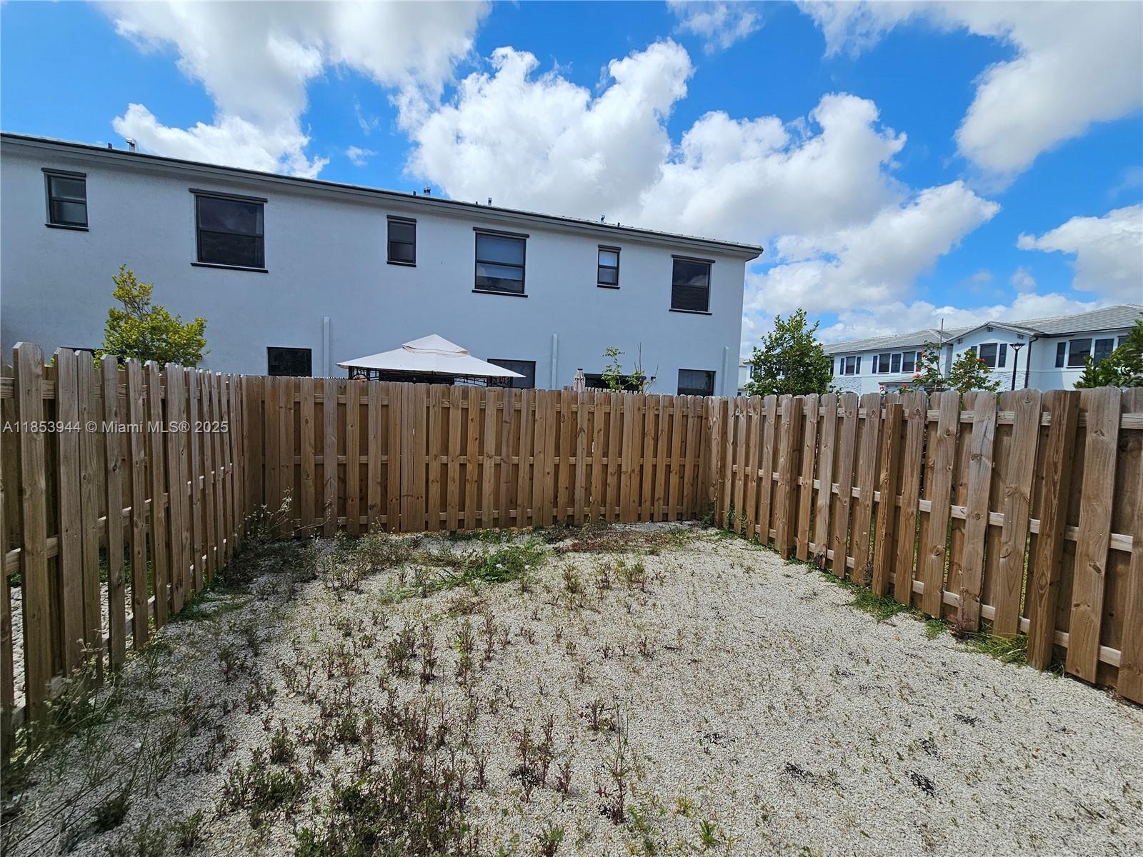 PINE ISLE - Residential