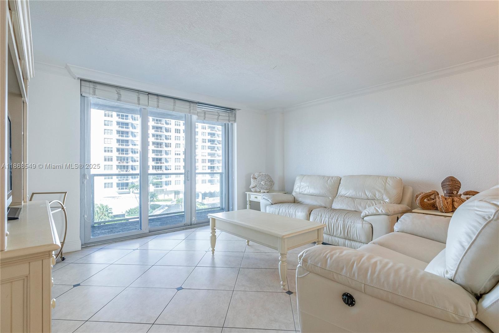 ARLEN BEACH CONDO - Residential Lease