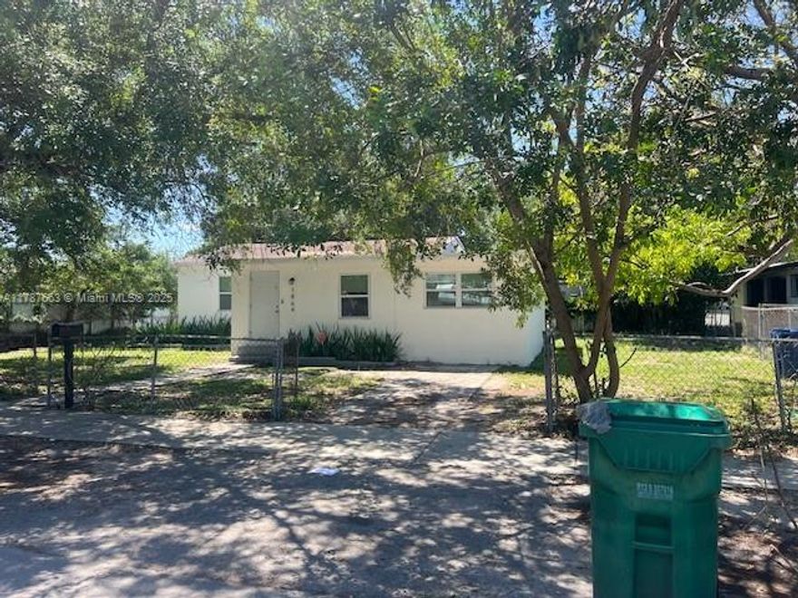 Multifamily that is street to street. Recently renovated 4bedroom with 2 bathroom with a detached 2 bedroom 2 bathroom. Turn key ready to collect rent.