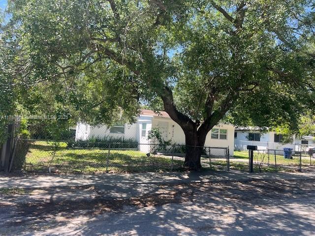 1864 NW 88th Ter